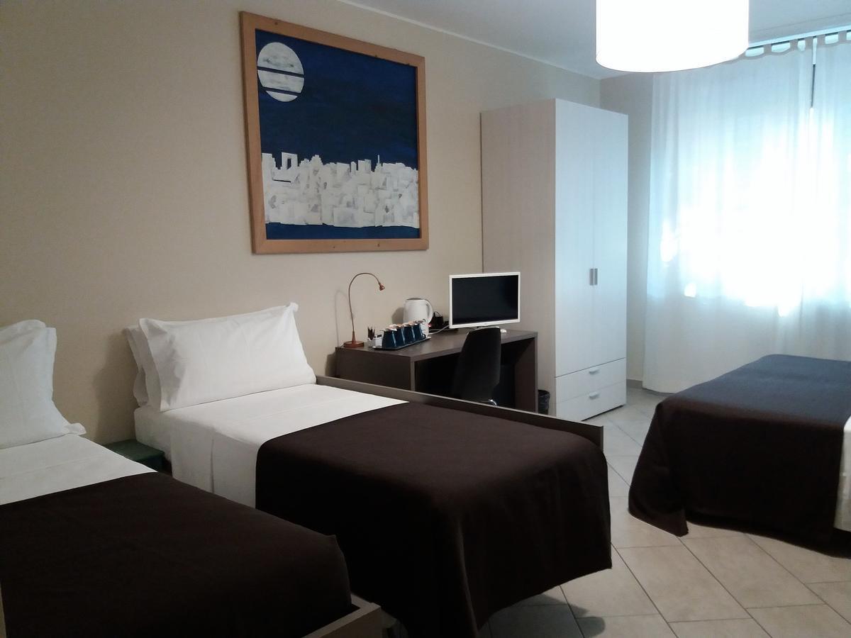 I Tigli Guest House เปียเชนซา ภายนอก รูปภาพ